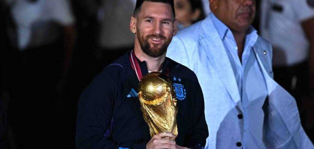 عودة ملك العالم.. ميسي في قائمة باريس سان جيرمان أمام آنجيه