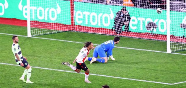 في 5 دقائق.. ساوثامابتون يفجر مفاجأة ويقصي سيتي من كأس الرابطة الإنجليزية