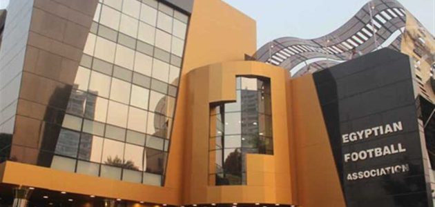 عضو اتحاد الكرة يكشف: فيفا أصبح الحكم في أمر قيد ثلاثي الزمالك.. وبديل كلاتنبرج