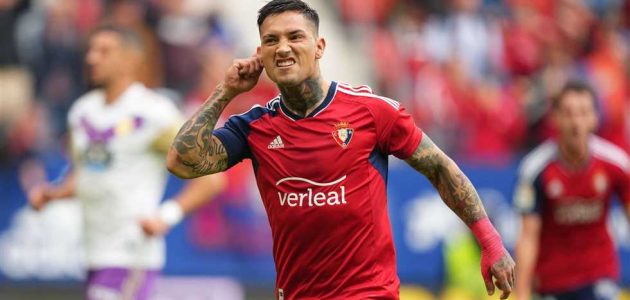 مهاجم أوساسونا: اللعب لإسبانيا أم الأرجنتين؟ فقط أسرعوا قبل أن ينفطر قلبي